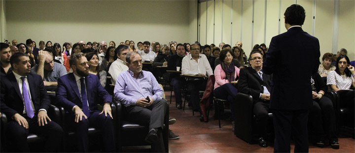 Primer Coloquio Legal en la AGC