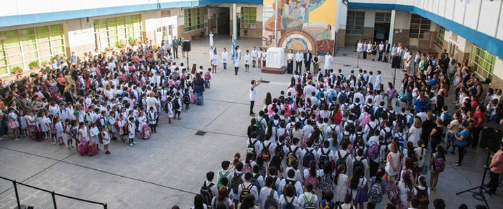 Operativo de limpieza en las escuelas