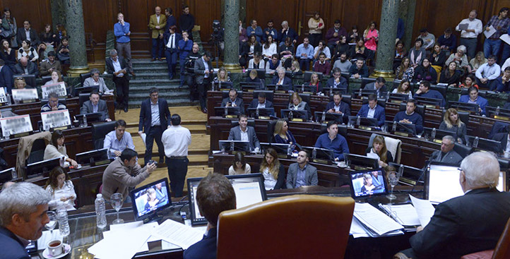 Destinciones en la Legislatura