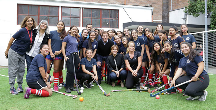 Hockey en escuela pública 