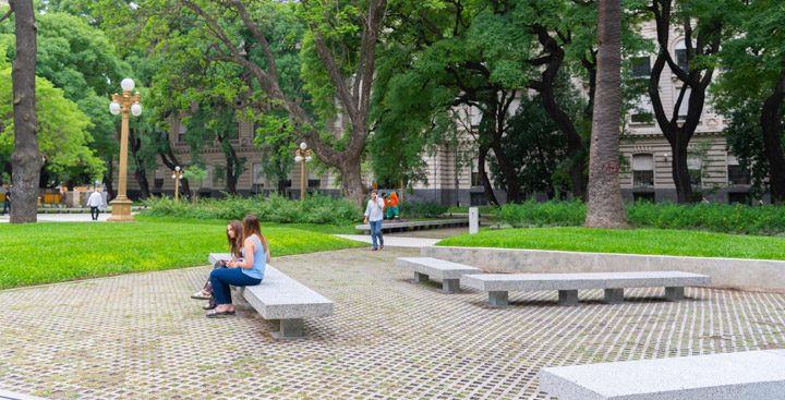 Inauguran una Plaza