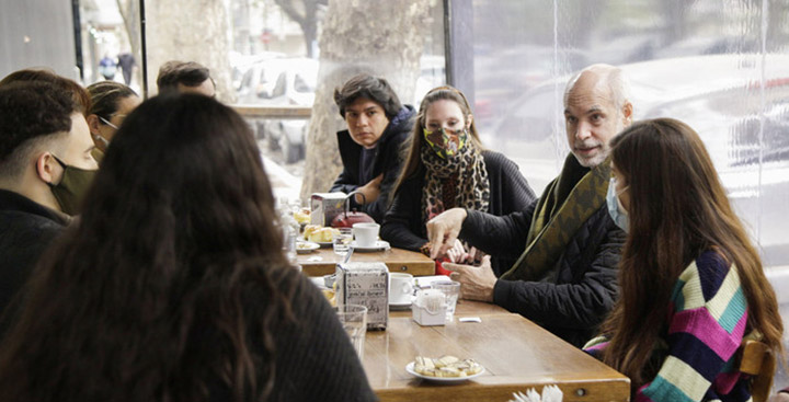 Rodríguez Larreta con vecinos