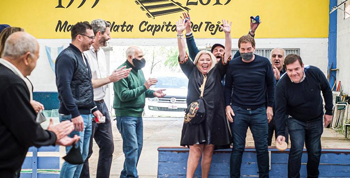 Santilli y Carrió en la costa