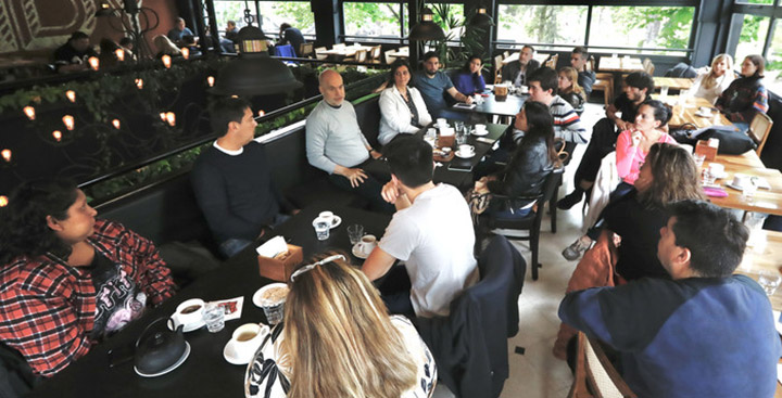 Café con vecinos