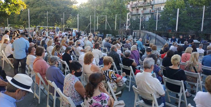 Jorge Macri con vecinos