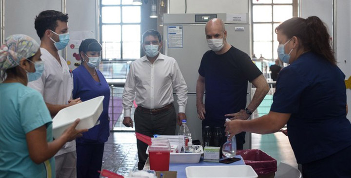 Rodríguez Larreta, visitó centro de vacunación