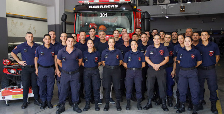 Jorge Macri con bomberos