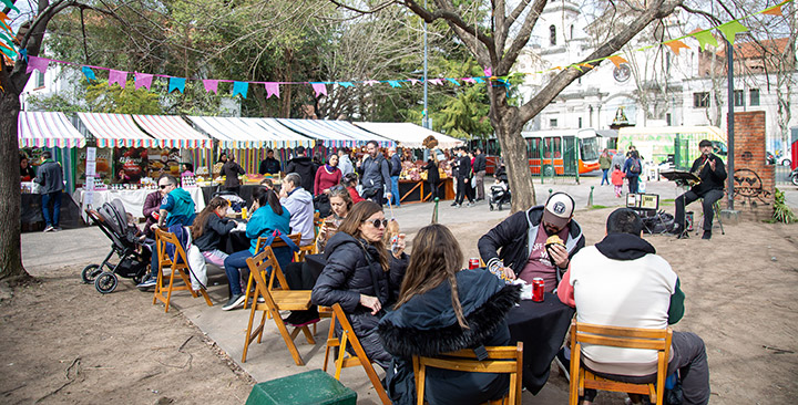 Feria de alimentos saludables