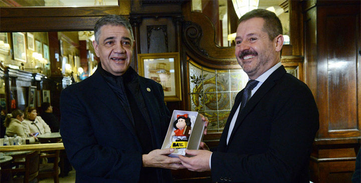 Encuentro en el Tortoni