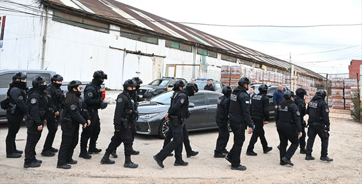 Clausuran corralones