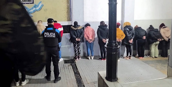 Golpe a la venta de droga Golpe a la venta de droga