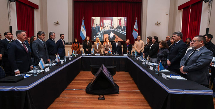 Legislaturas Conectadas en La Rioja Legislaturas Conectadas en La Rioja